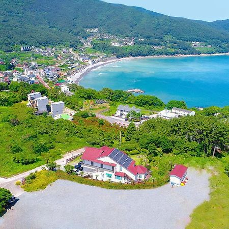 Travel Sketch Pension Geoje Εξωτερικό φωτογραφία