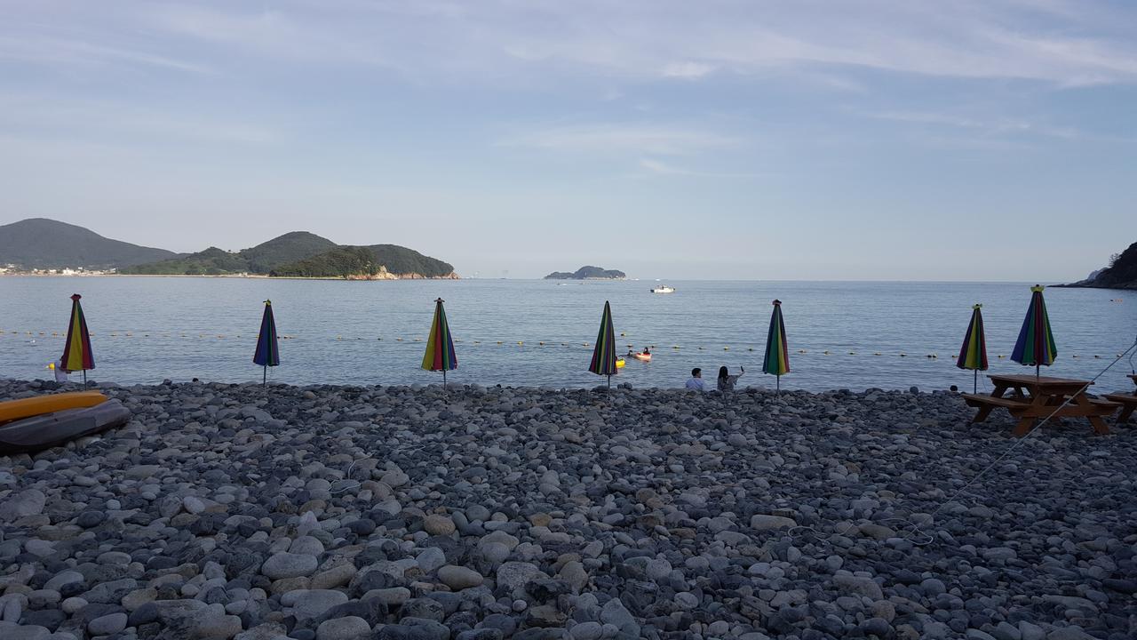 Travel Sketch Pension Geoje Εξωτερικό φωτογραφία