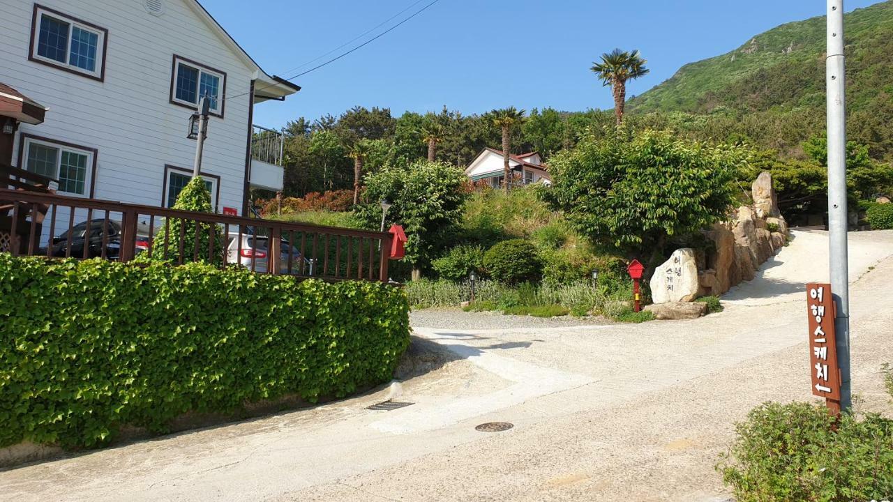 Travel Sketch Pension Geoje Εξωτερικό φωτογραφία